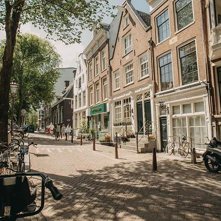 Follow Your Heart In Bed & Breakfast